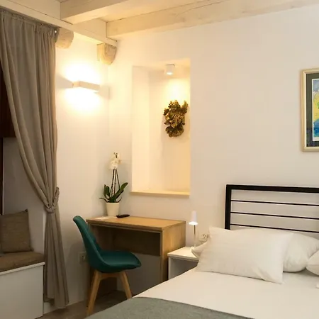 Bed & Breakfast Four Winds Iii