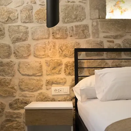 Four Winds Iii Bed & Breakfast 3*
